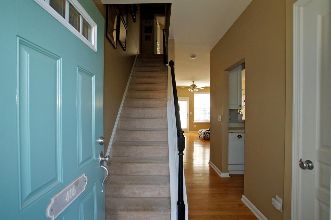 405 Hamlet Park Dr #1 - Photo 2 of 14