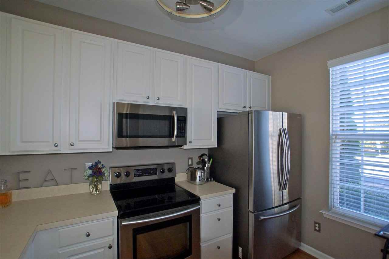 405 Hamlet Park Dr #1 - Photo 3 of 14