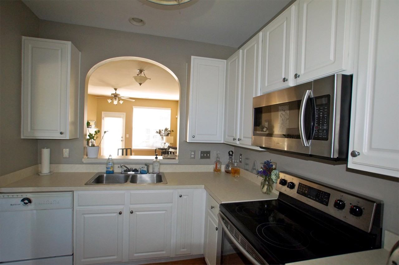 405 Hamlet Park Dr #1 - Photo 4 of 14