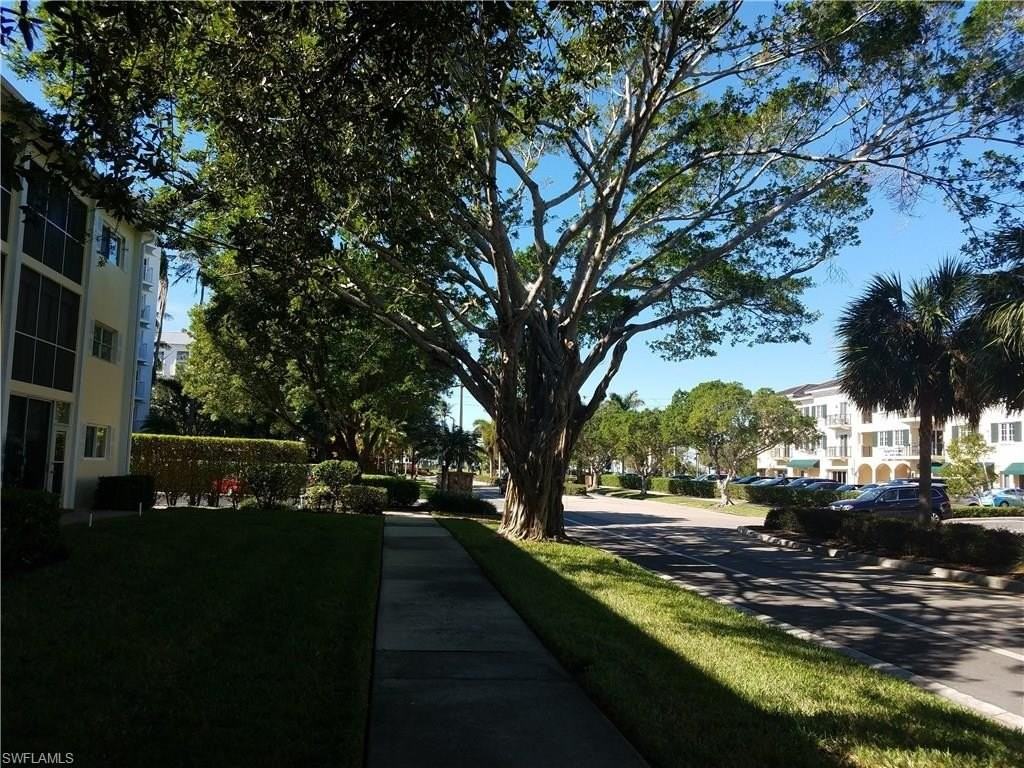 216 Banyan Blvd #216 - Photo 3 of 26