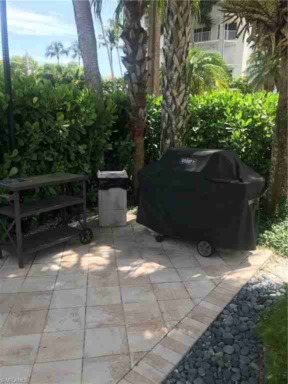 216 Banyan Blvd #216 - Photo 6 of 26