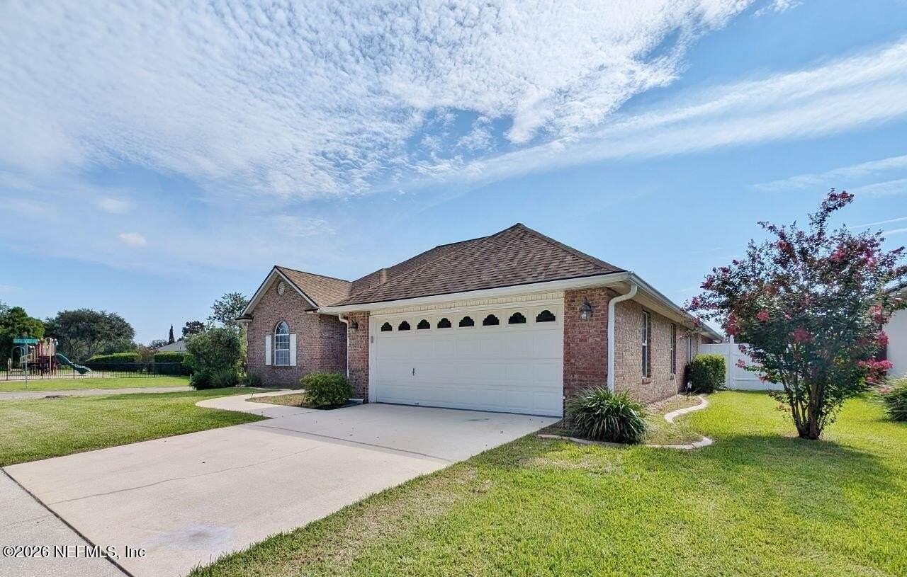 2413 Cedar Trace Dr W - Photo 2 of 35