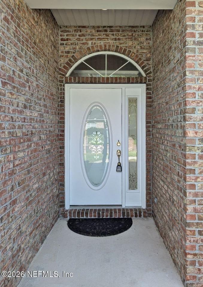 2413 Cedar Trace Dr W - Photo 4 of 35