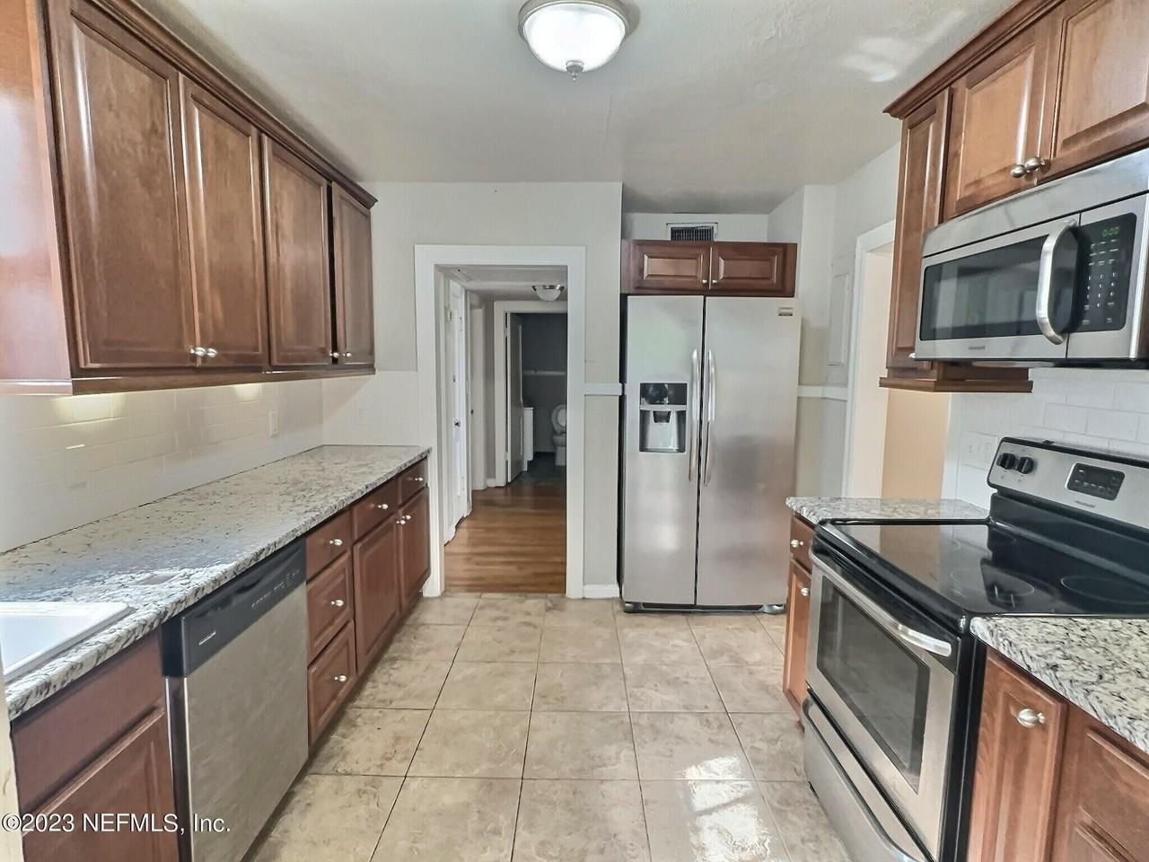 4614 Birkenhead Rd - Photo 4 of 16