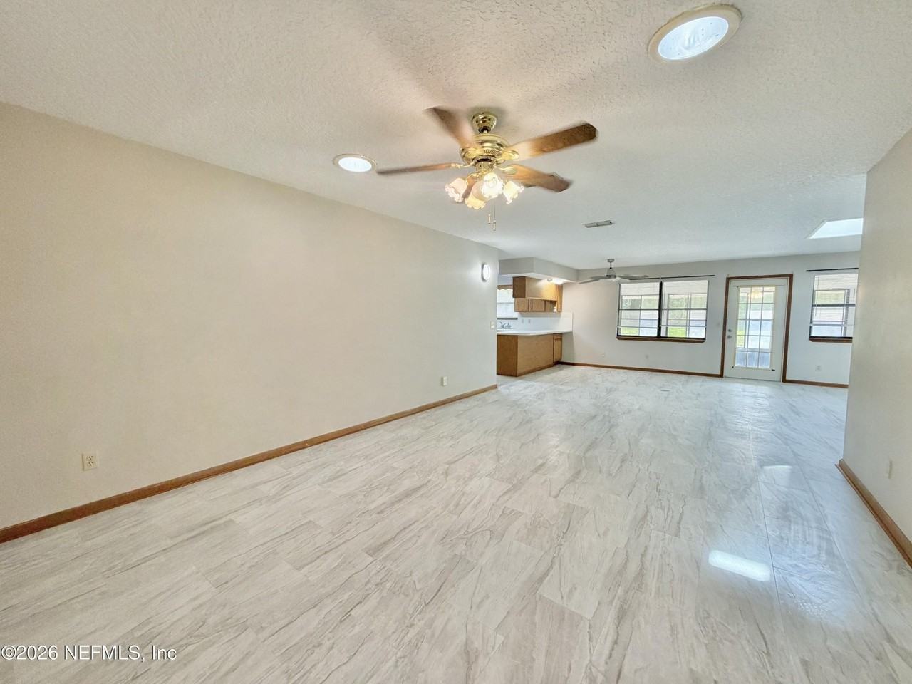 3990 Clearwater Ln - Photo 2 of 22