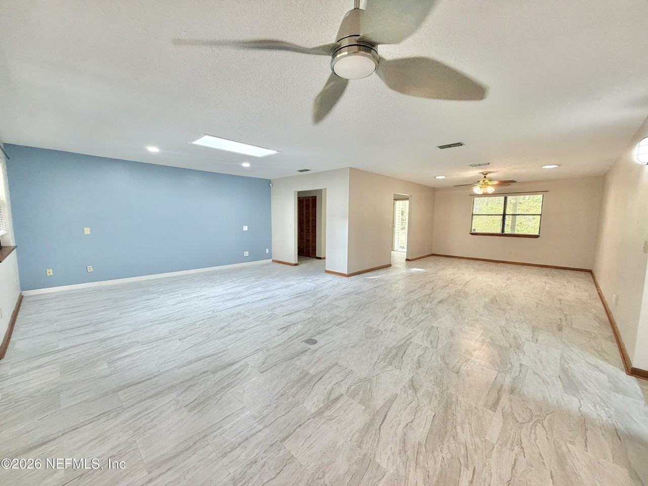 3990 Clearwater Ln - Photo 3 of 22