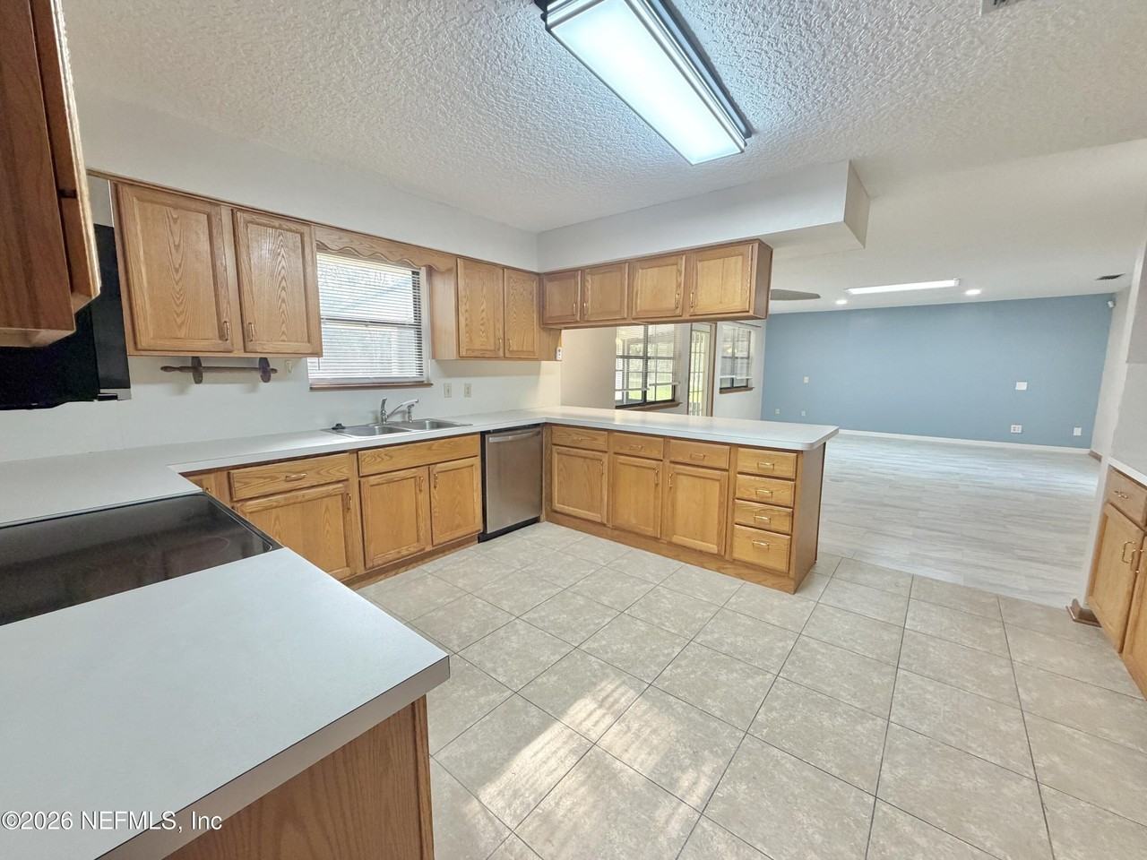 3990 Clearwater Ln - Photo 5 of 22