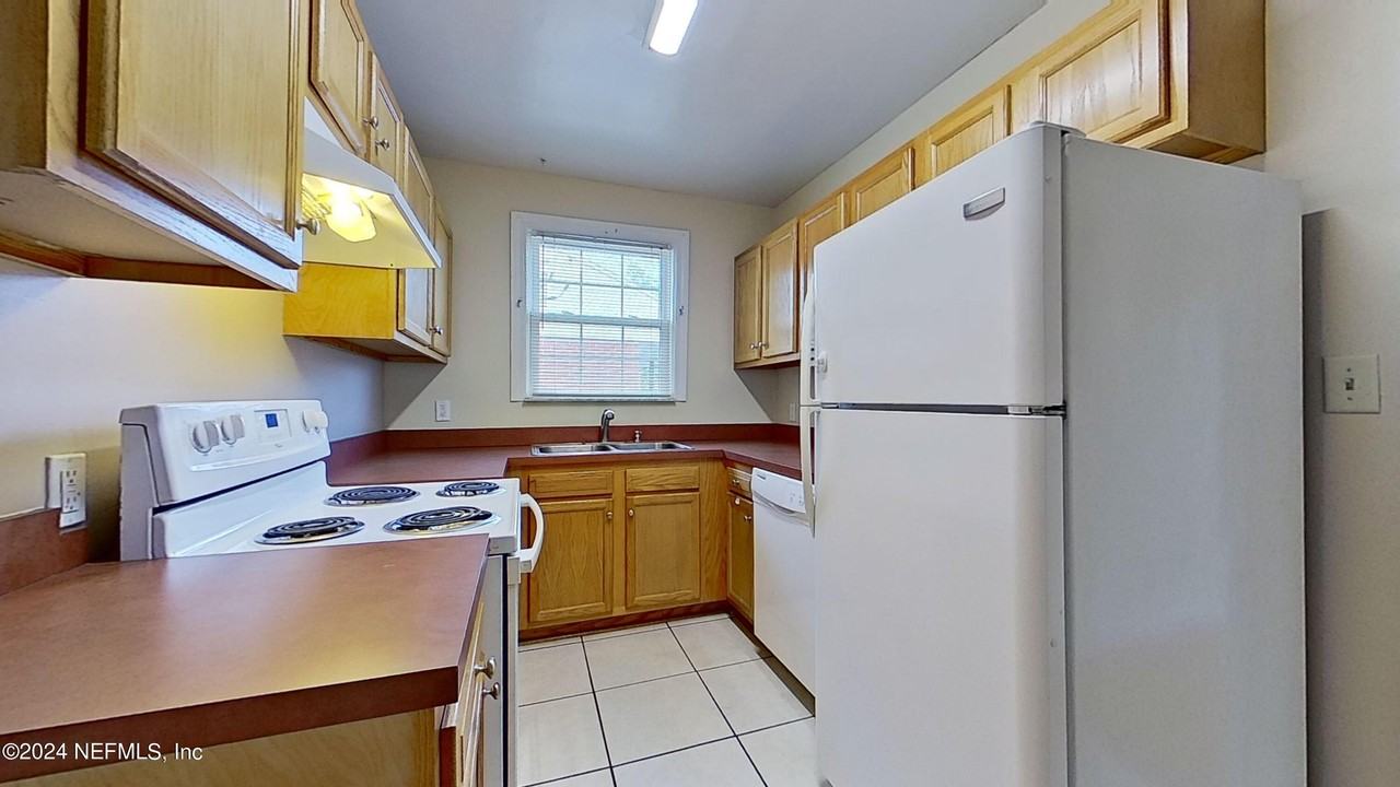 1261 Belmont Ter #2 - Photo 6 of 14