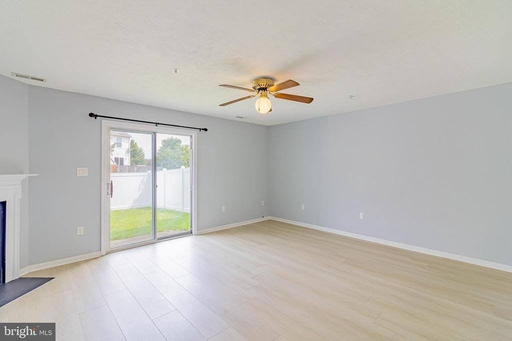 45292 Rumsford Ln - Photo 5 of 18