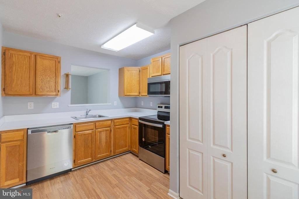 45292 Rumsford Ln - Photo 6 of 18