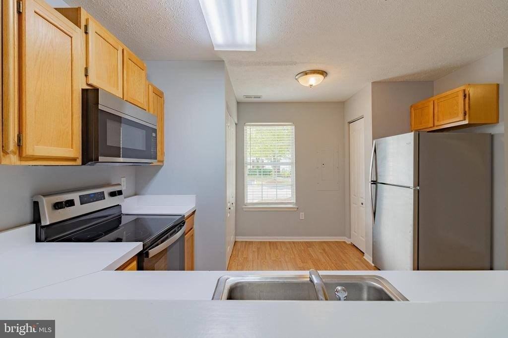 45292 Rumsford Ln - Photo 7 of 18