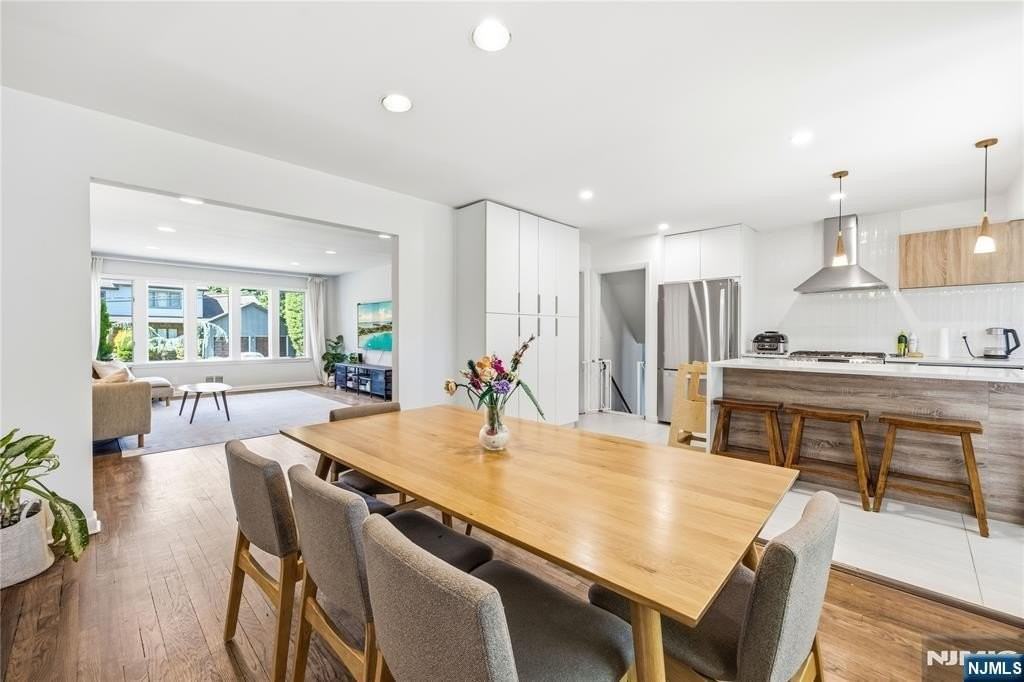 129 Palisade Ave - Photo 7 of 37
