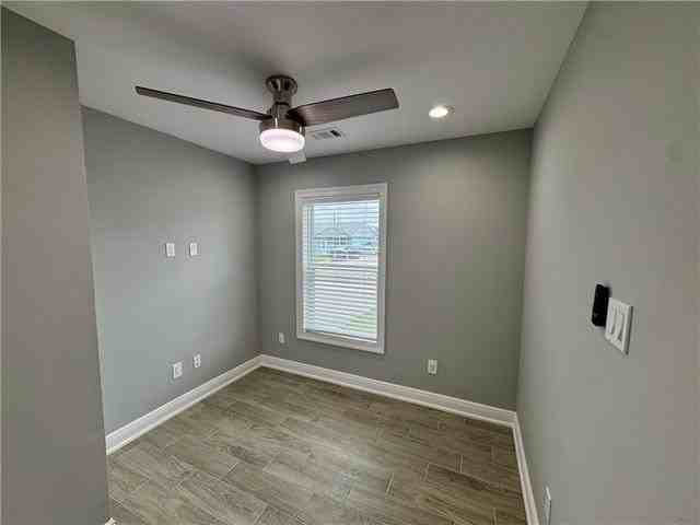 113 Jeanne Dr - Photo 4 of 13