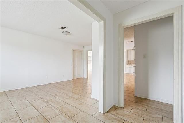 4444 W Esplanade Ave - Photo 4 of 16