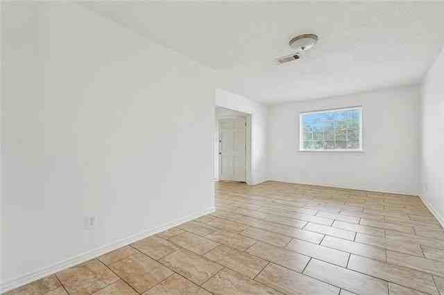 4444 W Esplanade Ave - Photo 5 of 16