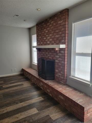 4805 W Charleston St - Photo 2 of 18