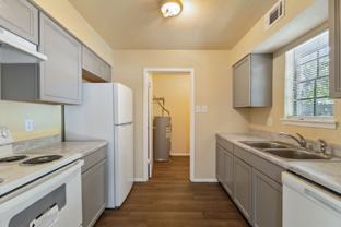 1821 Randolph Dr - Photo 1 of 1
