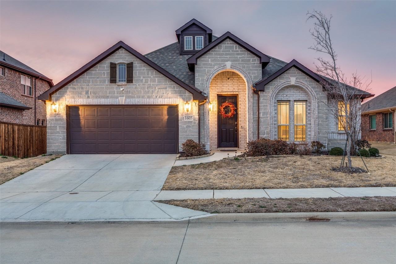 1605 George Ln - Photo 2 of 25