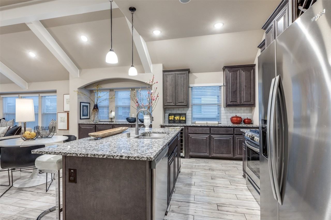 1605 George Ln - Photo 4 of 25