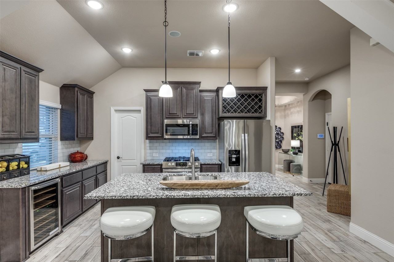 1605 George Ln - Photo 7 of 25