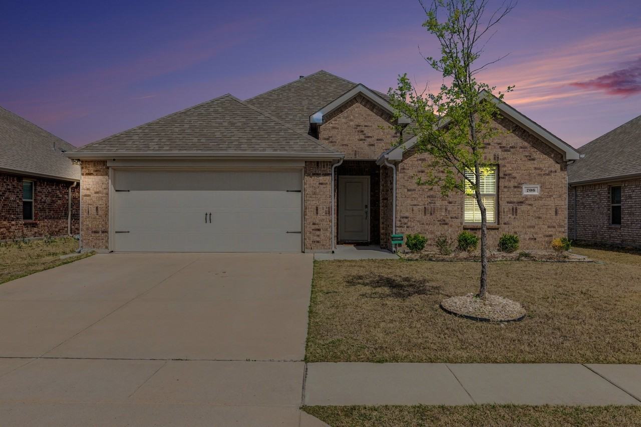 706 Spur Rdg - Photo 2 of 38