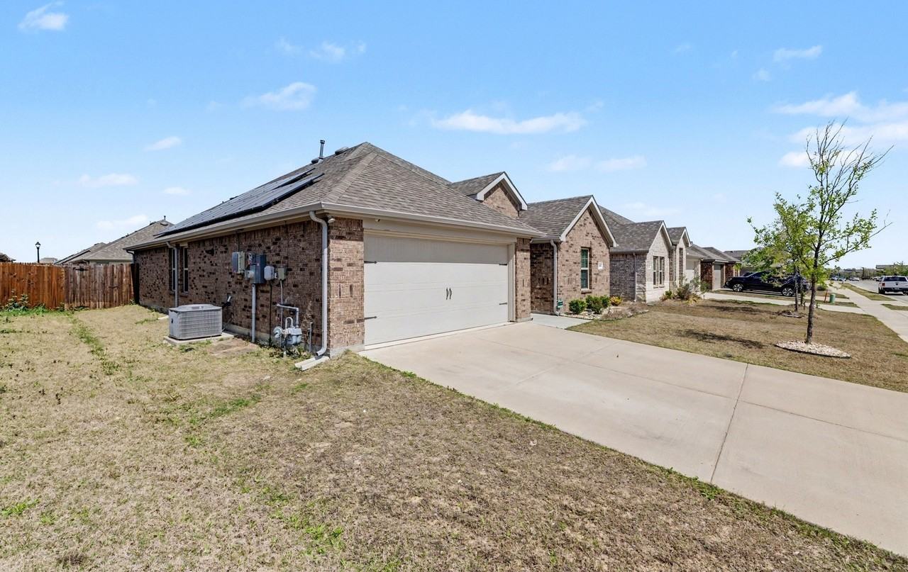 706 Spur Rdg - Photo 7 of 38