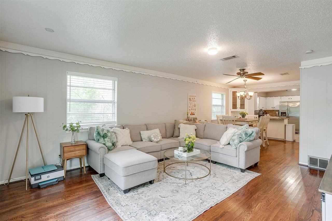 3217 Lubbock Ave #B - Photo 3 of 25