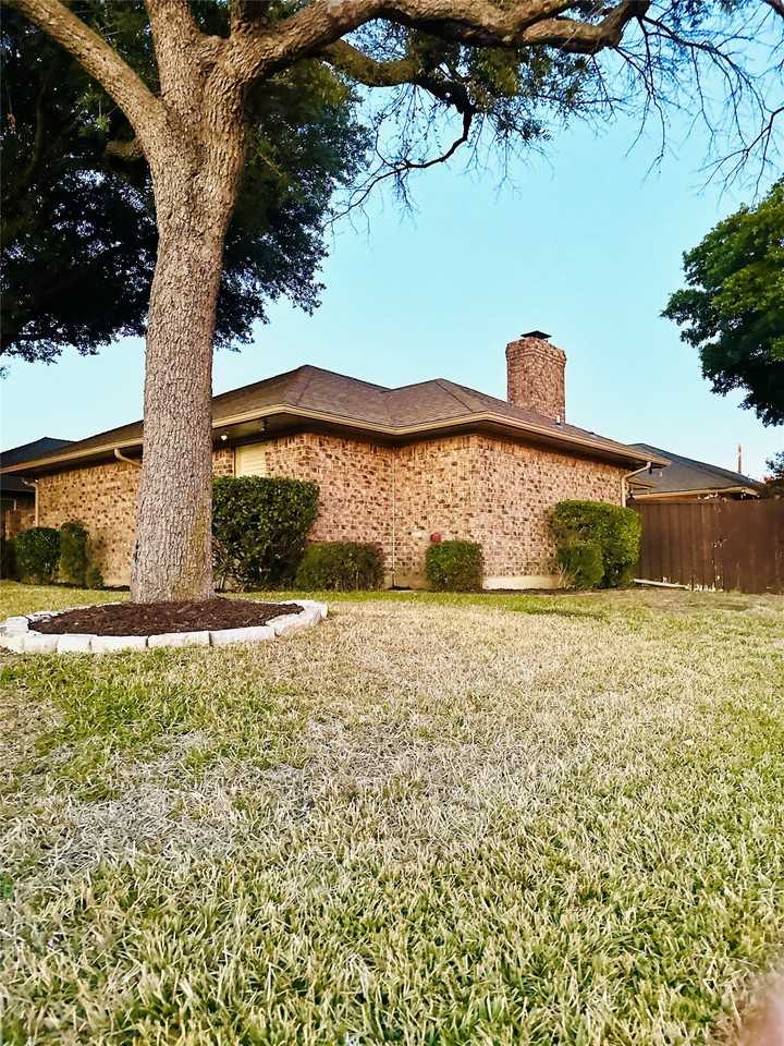 3929 Saint Christopher Ln