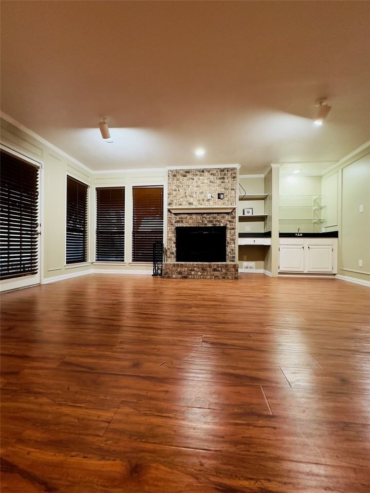3929 Saint Christopher Ln - Photo 4 of 22