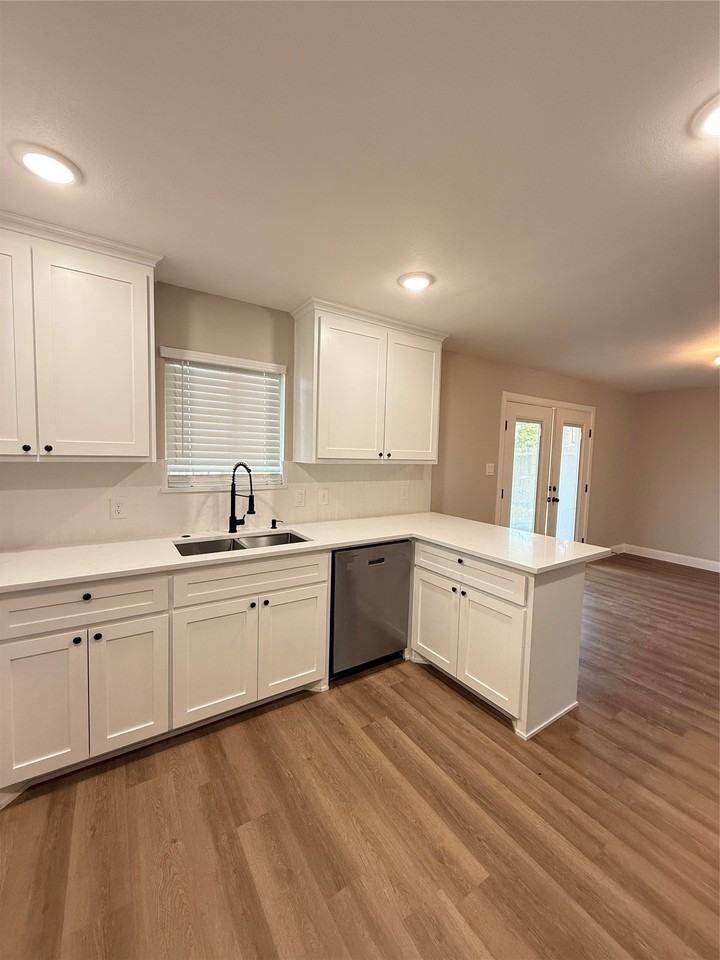 6308 Longhorn Trl - Photo 4 of 14