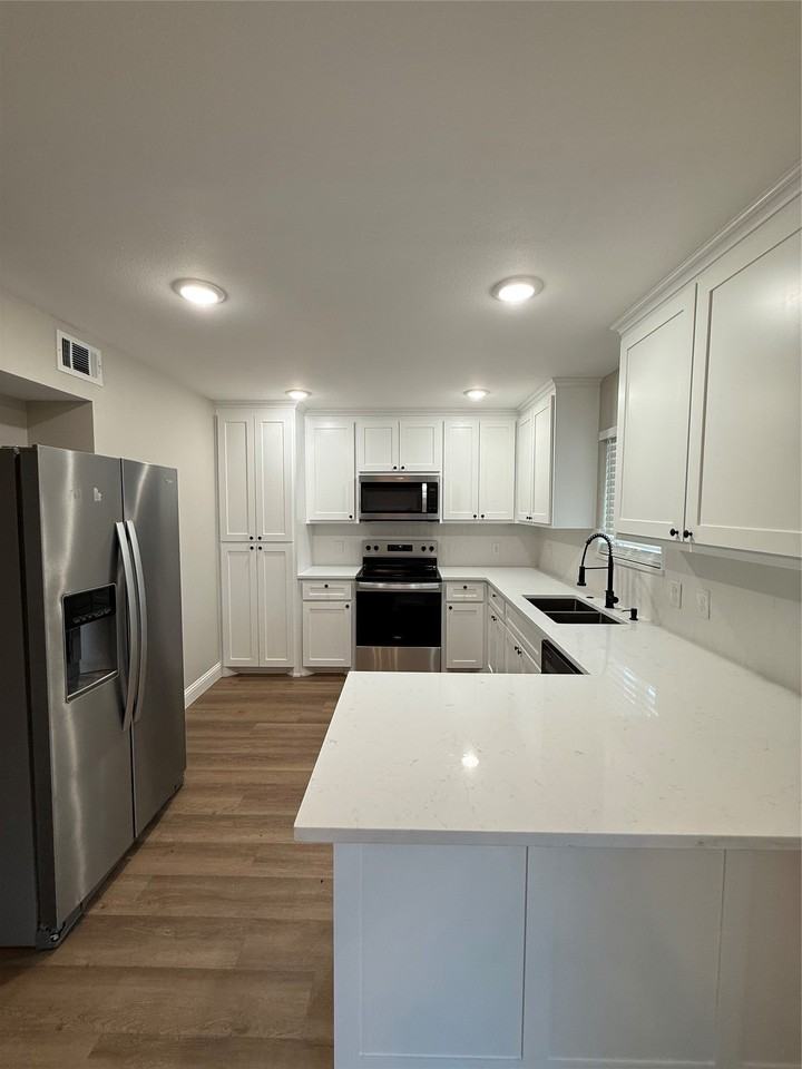 6308 Longhorn Trl - Photo 6 of 14