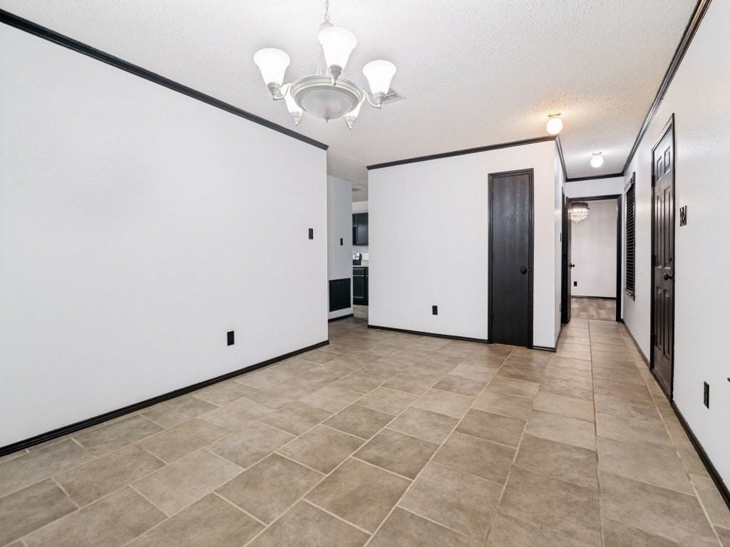 1544 Glenwick Dr - Photo 4 of 36