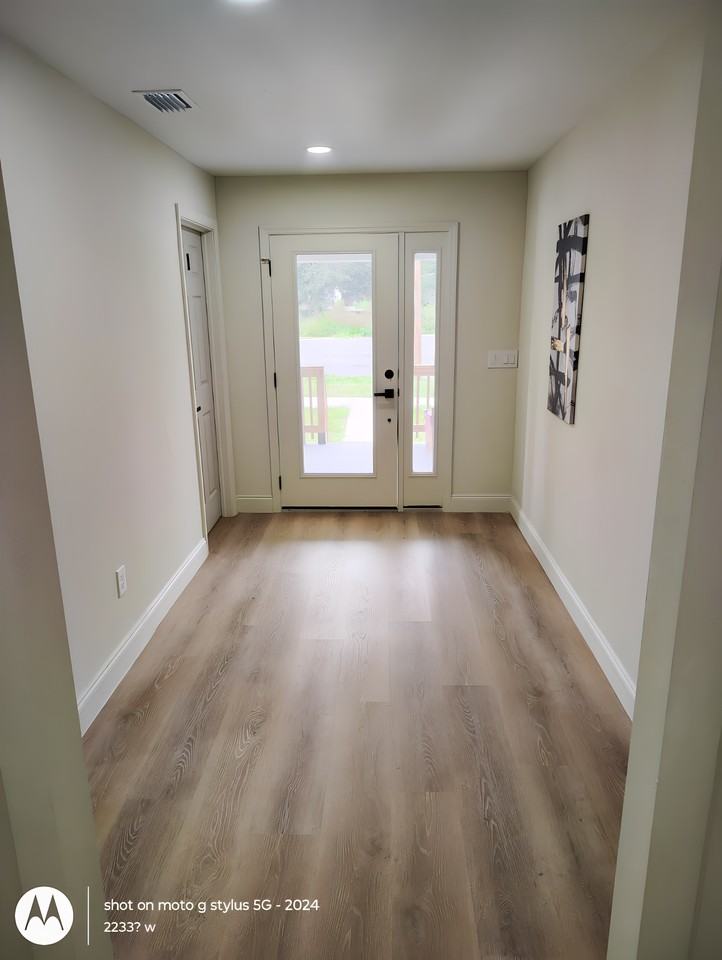 W Oak Ave - Photo 2 of 13