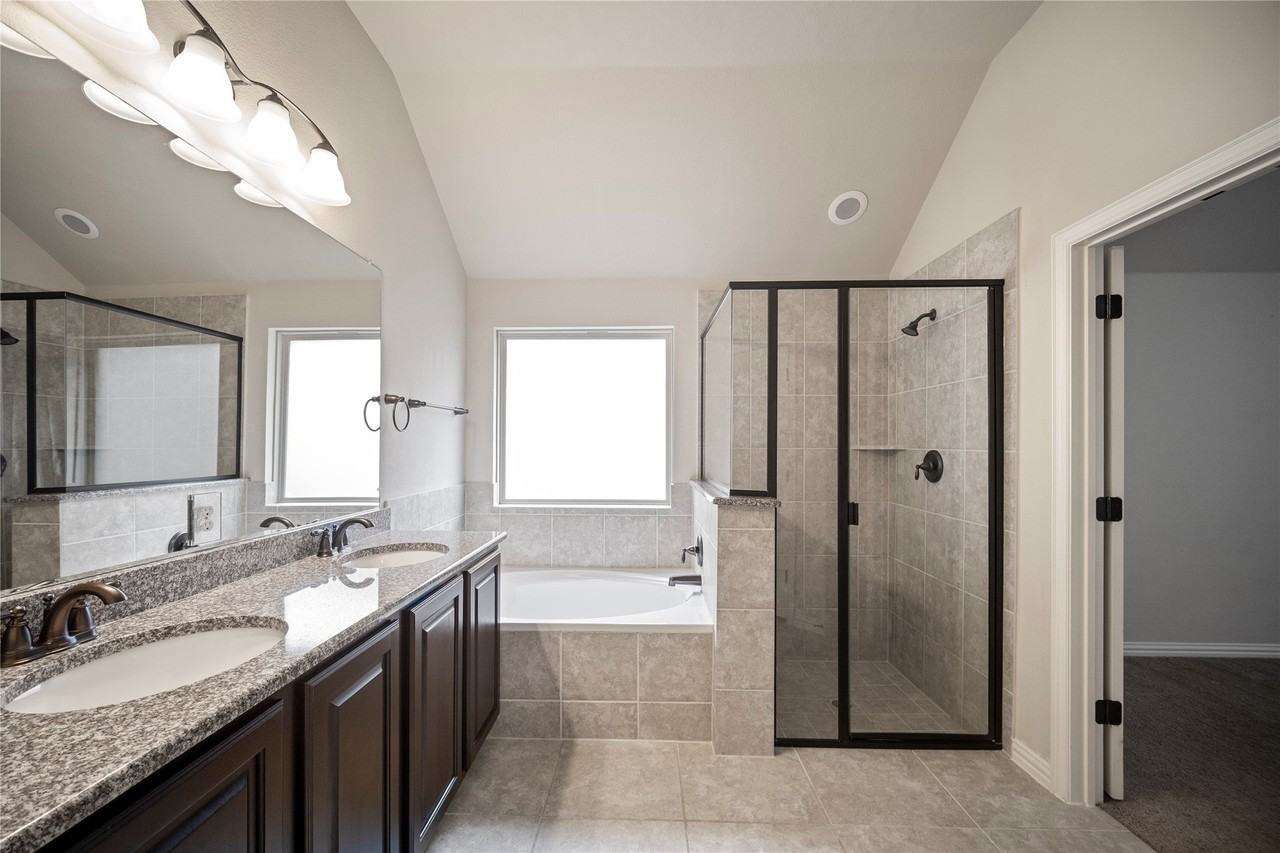 2306 Lucerne Dr - Photo 6 of 19