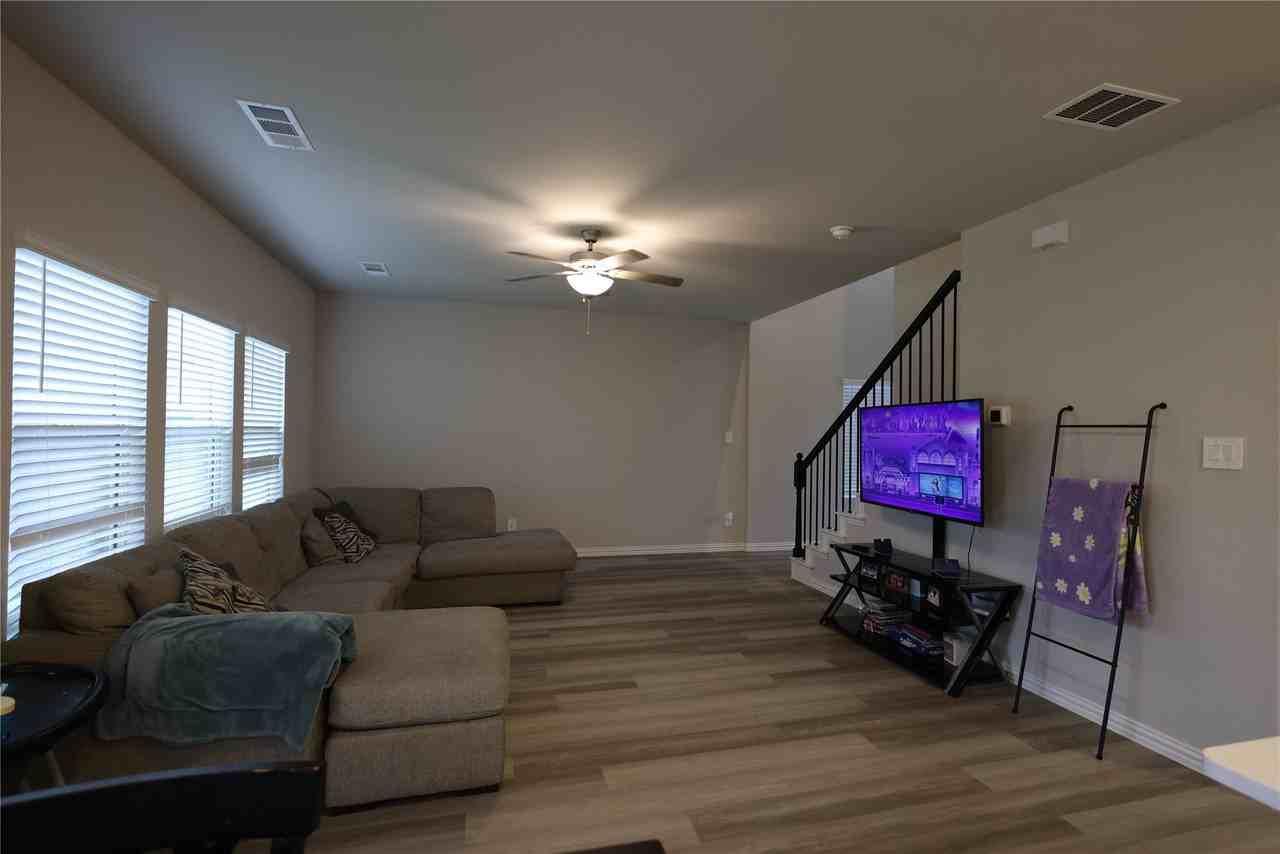 3815 Cisco Dr - Photo 4 of 22