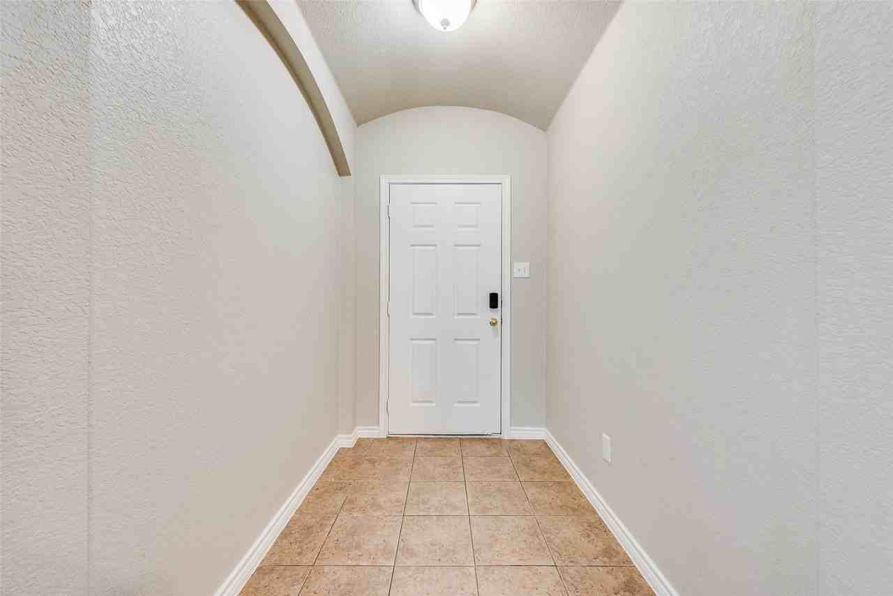 9005 Stewart St - Photo 3 of 22