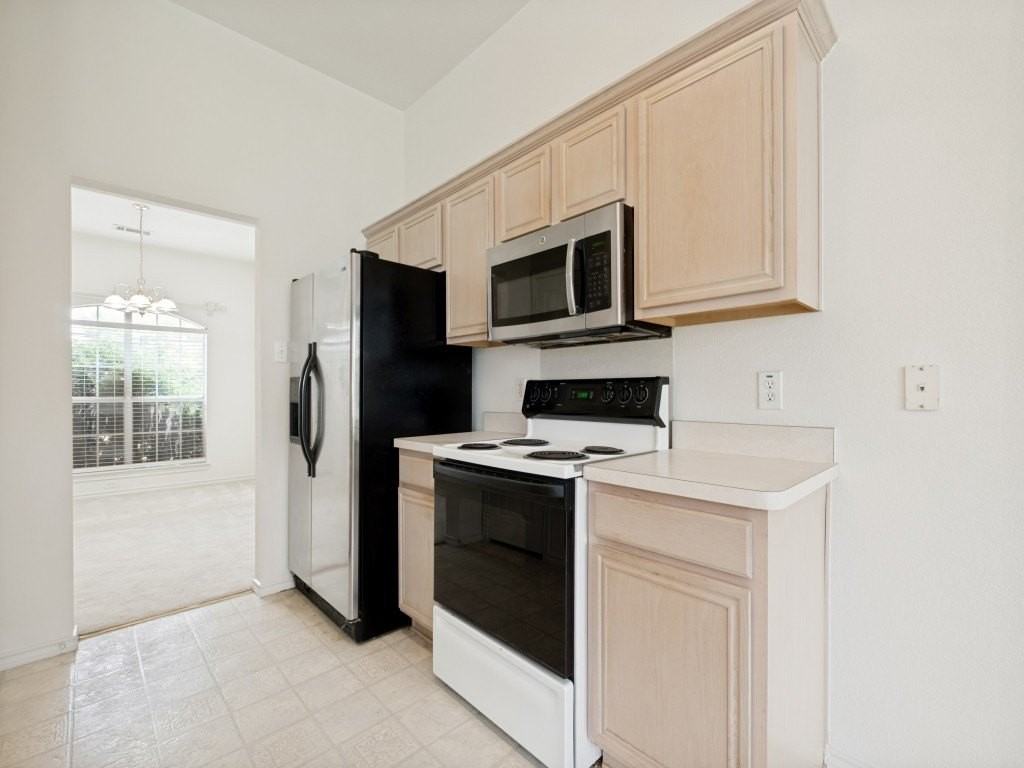 4528 Saint Francis Ave - Photo 5 of 12