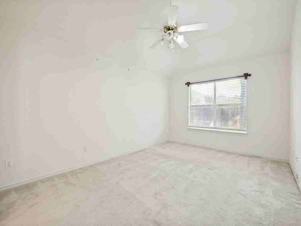 4528 Saint Francis Ave - Photo 6 of 12