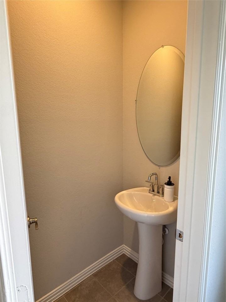 4001 Monticello Dr - Photo 7 of 29