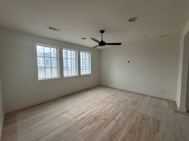 5115 Vanderbilt Ave - Photo 5 of 40