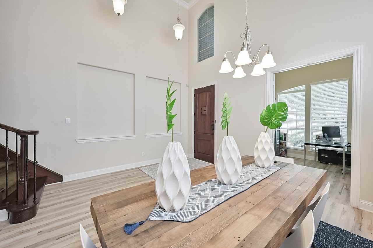 8321 Inverness - Photo 5 of 39