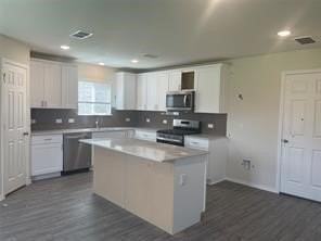 1817 Acacia Dr - Photo 2 of 24