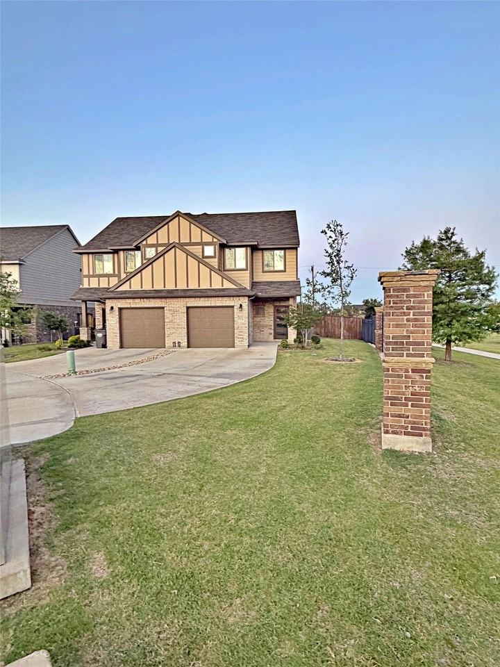 3236 Patrick St