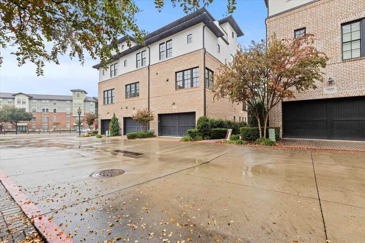 711 Will Rice Ave - Photo 4 of 40