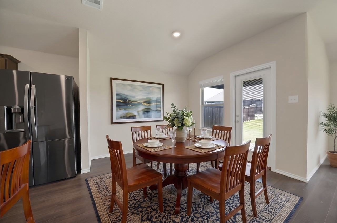 1311 Emi Kate Ln - Photo 3 of 40