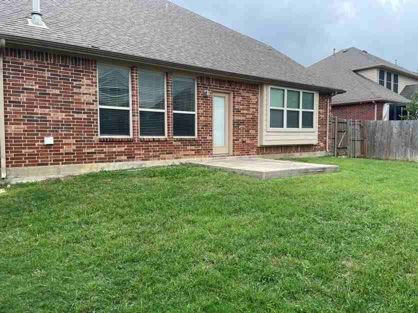 9845 Mcfarring Dr - Photo 2 of 28