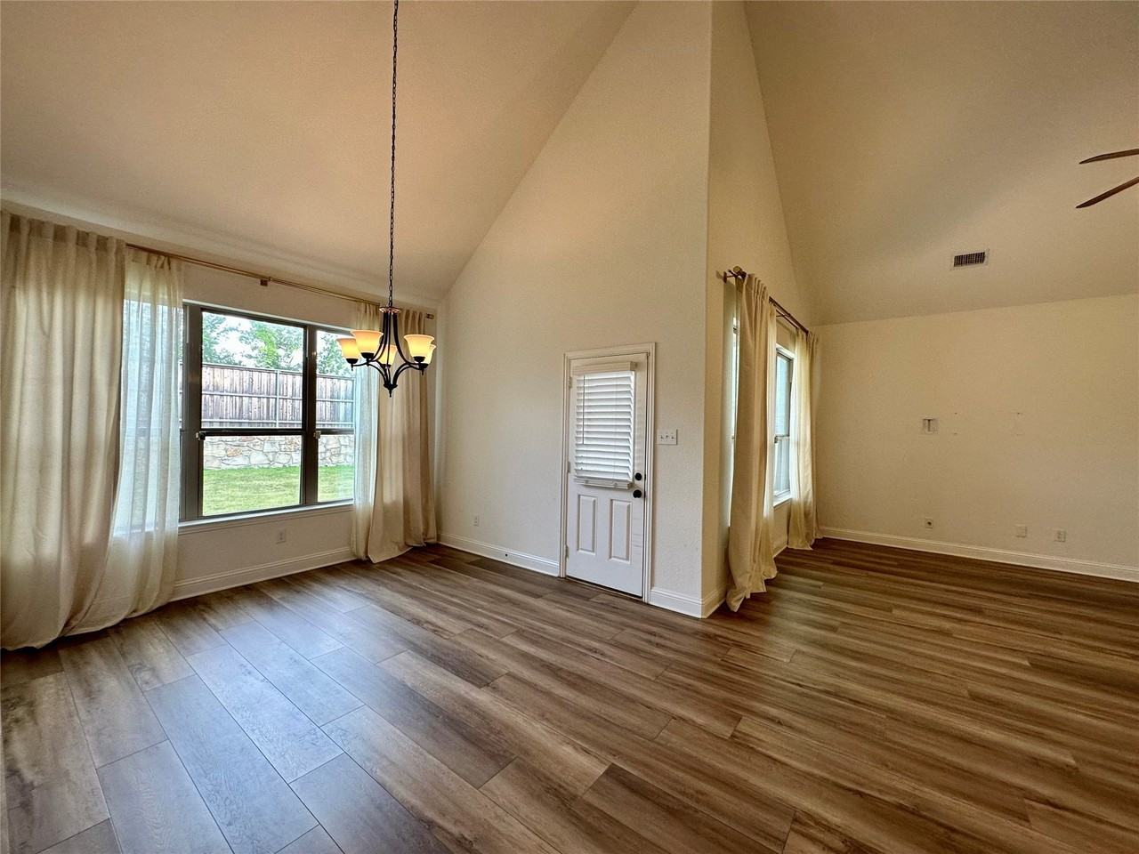 1532 Intessa Ct - Photo 7 of 40