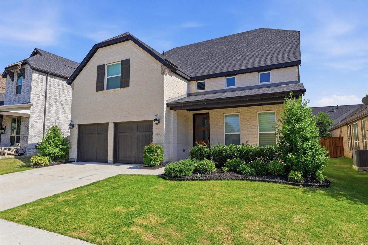 4261 Sandhills Ln - Photo 3 of 26