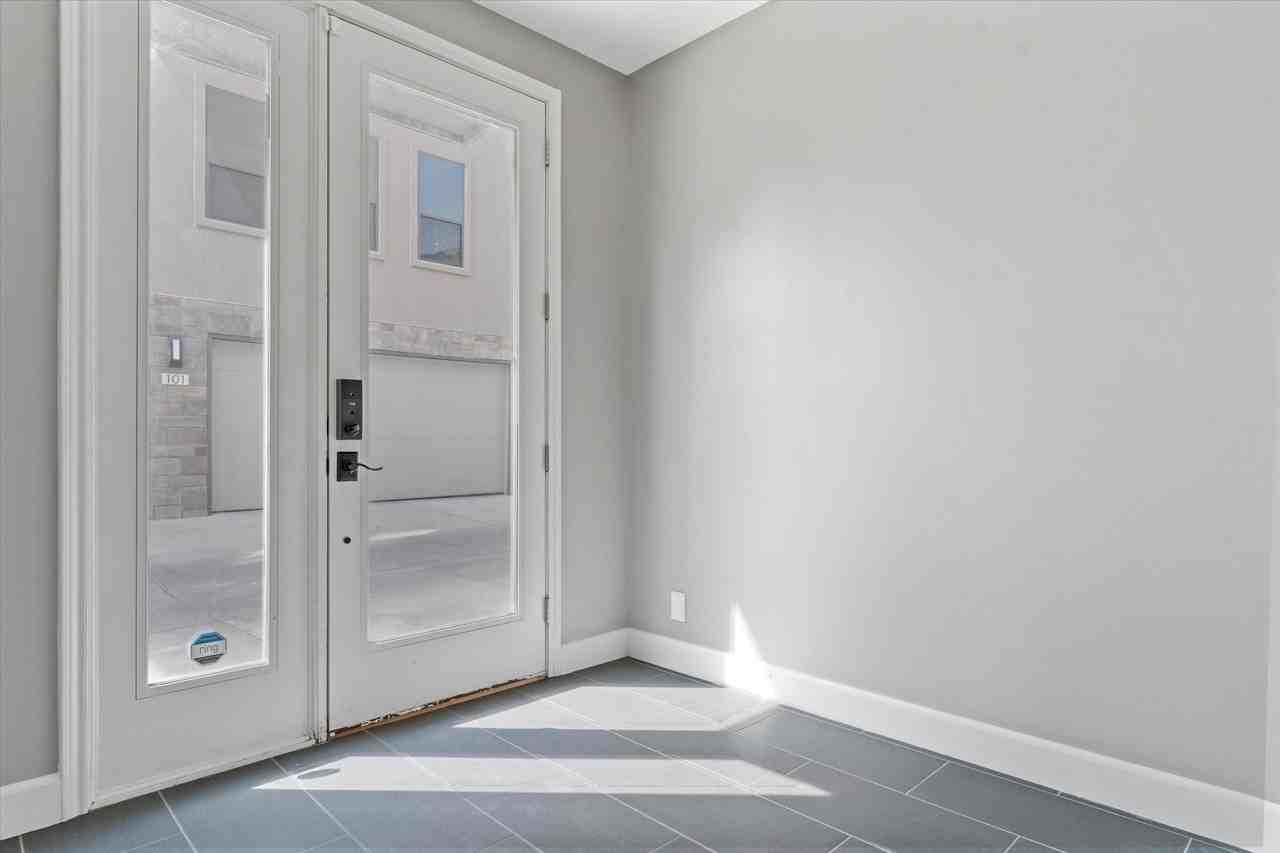 1717 Annex Ave #605 - Photo 3 of 32
