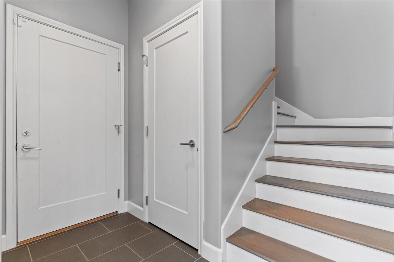 1717 Annex Ave #605 - Photo 4 of 32